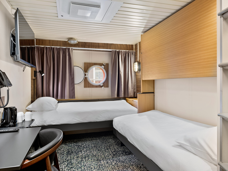 Polar Outside | Triple on lower deck with porthole